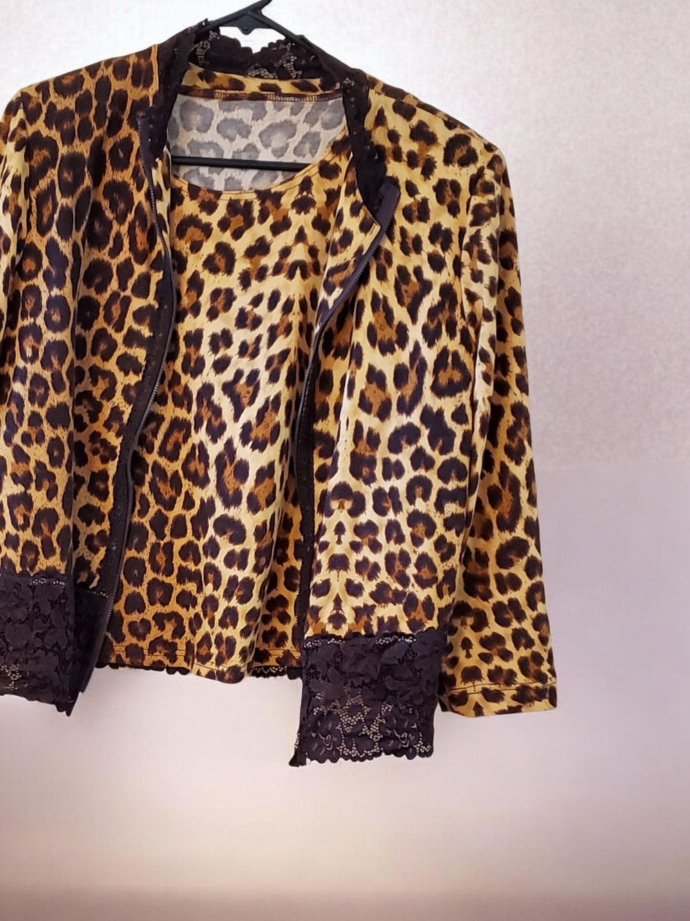 Vintage Amber Dawn Leopard Print Knit Jacket with Lace Trim And Top